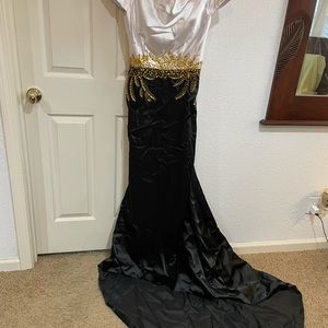 Herafa black and white ball gown, gold rhinestone!
